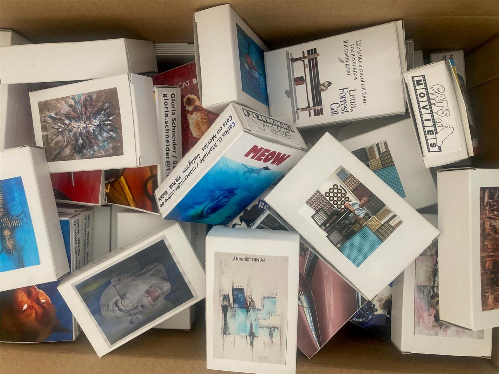 ART IN BOXES: Kunstautomat re-loaded im Haus Sankt Martin